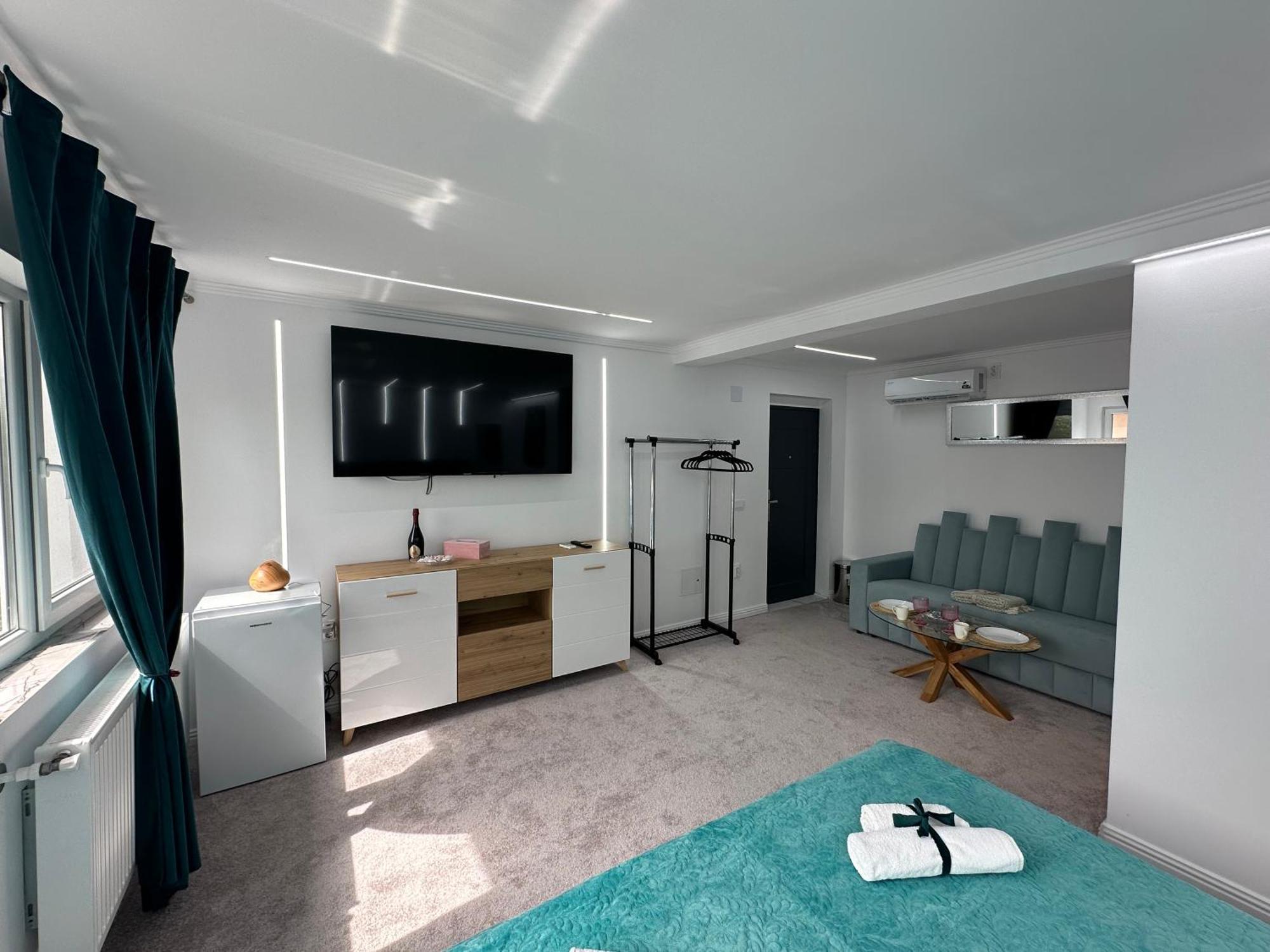 Elegant Escape Central Studio 克拉奥华 外观 照片